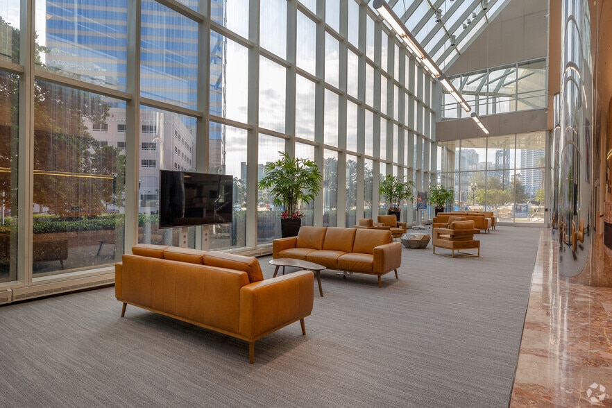 More Photos Of 225 Water St, Jacksonville Office For Lease