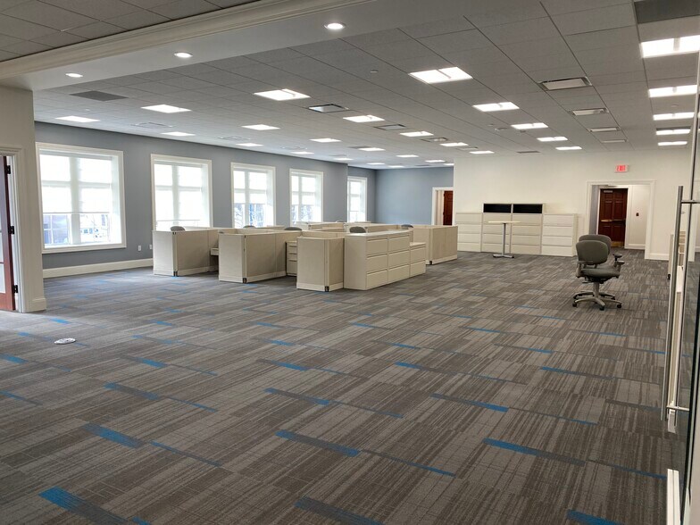 More Photos Of 130 S Union St, Traverse City Office For Lease