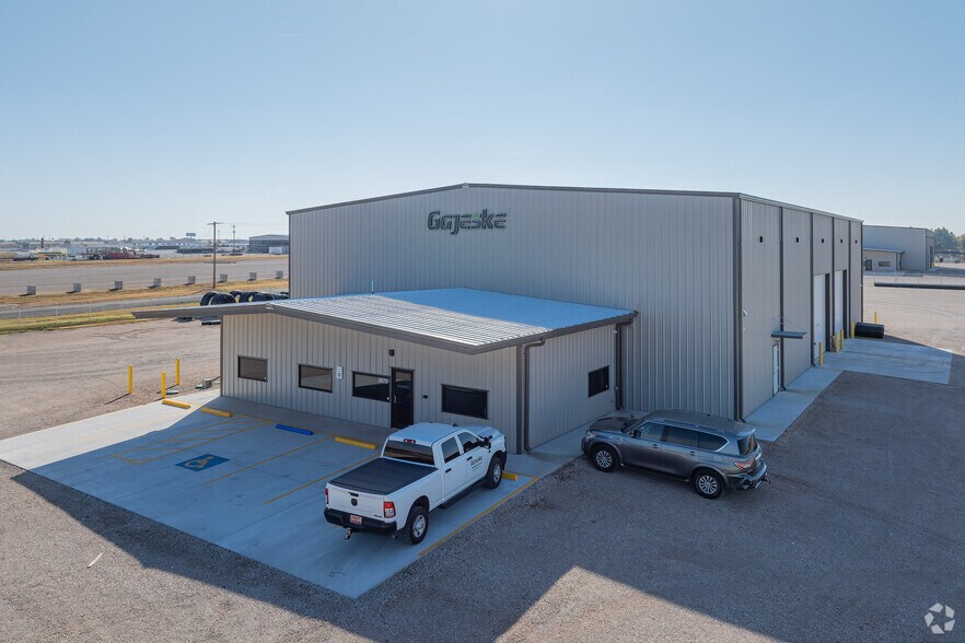 Primary Photo Of 3675 Allan Industrial Dr, El Reno Warehouse For Lease