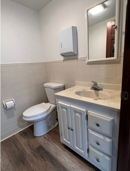 More Photos Of 79 Sunset Strip, Succasunna Medical For Lease