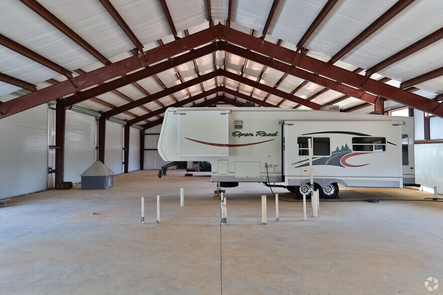 More Photos Of 2224 Gumlog Rd, Lavonia Light Manufacturing For Sale