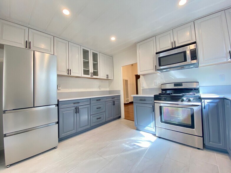 More Photos Of 10603-10609 Palms Blvd, Los Angeles Apartments For Sale