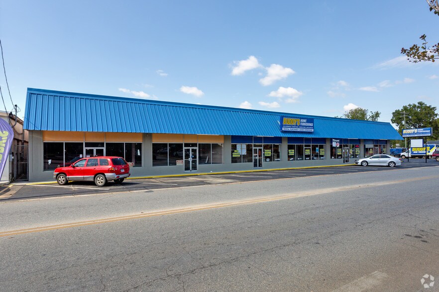 Primary Photo Of 3 1st St Nw, Moultrie Freestanding For Sale