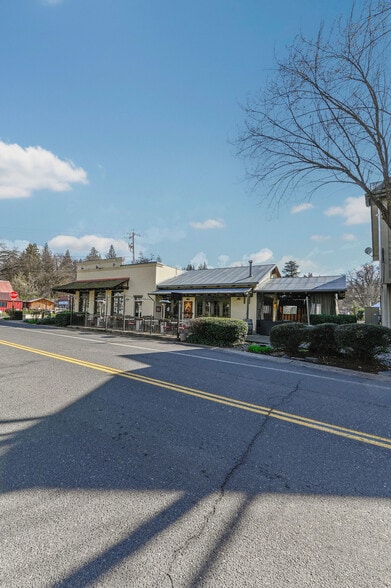 More Photos Of 191 Main St, Murphys General Retail For Sale