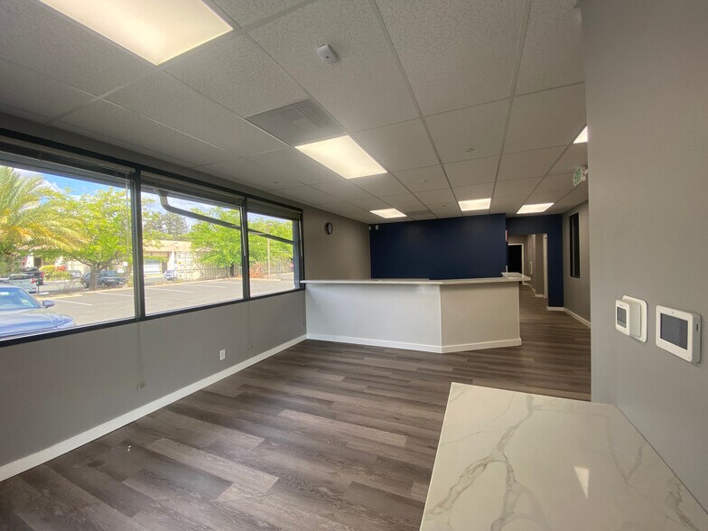 More Photos Of 3242 Airway Dr, Santa Rosa Light Manufacturing For Lease