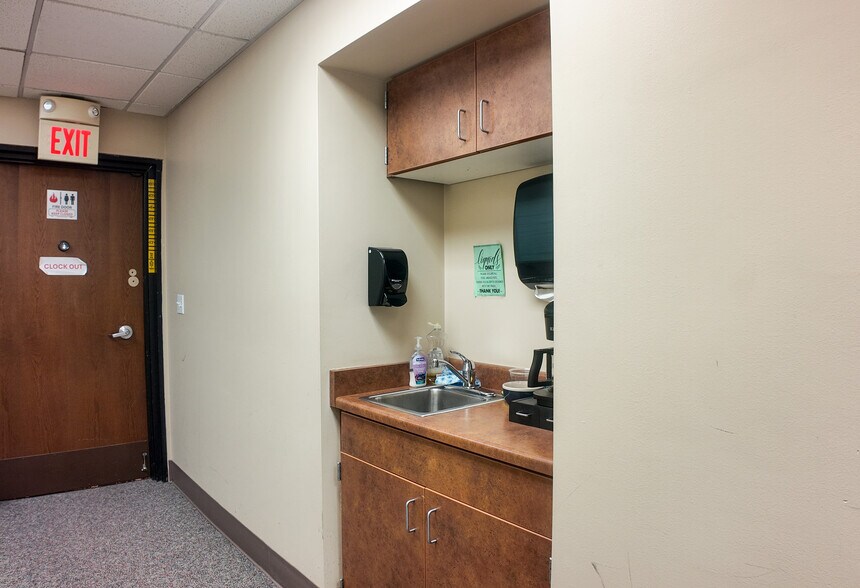 More Photos Of 630 S Minnesota Ave, Sioux Falls Office For Sale
