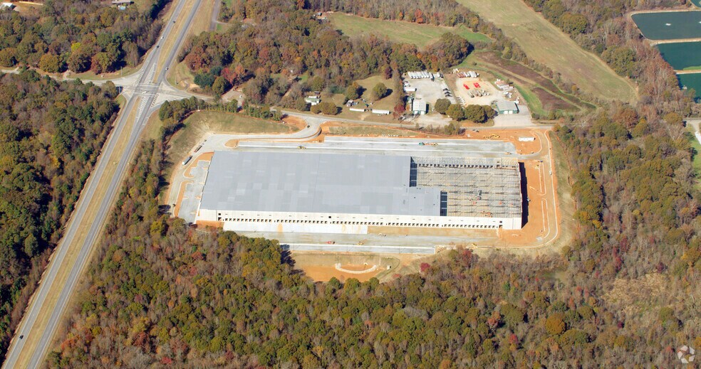 More Photos Of 480 Village Pkwy, Pendergrass Distribution For Lease