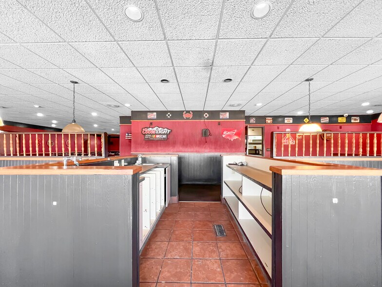 More Photos Of 15371 Highway 13 S, Hurricane Mills General Retail For Sale