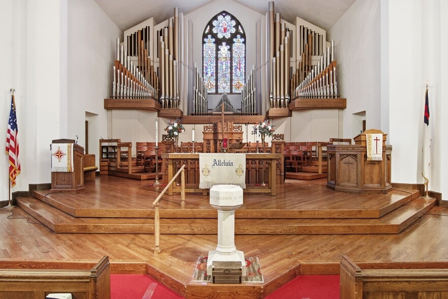 More Photos Of 1115 Greenbrier St, Saint Paul Religious Facility For Sale