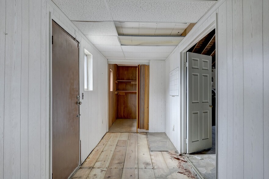 More Photos Of 23919 John R Rd, Hazel Park Freestanding For Sale