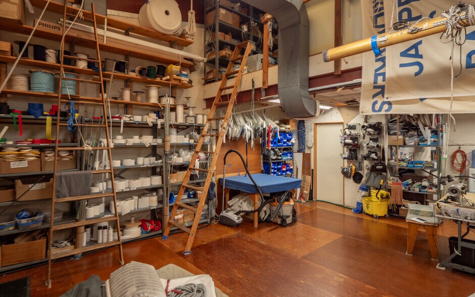 More Photos Of 64 Halsey St, Newport Warehouse For Sale