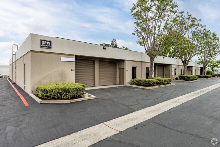 More Photos Of 2599 E 28th St, Signal Hill Unknown For Lease