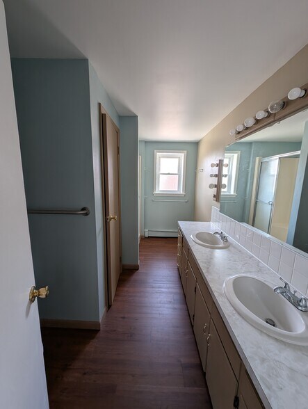 More Photos Of 1952 Kensington Ave, Buffalo Restaurant For Lease