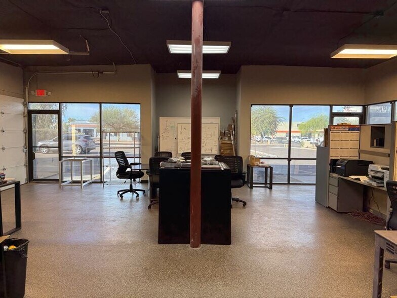 Primary Photo Of 113-117 S Rockford Dr, Tempe Light Manufacturing For Lease