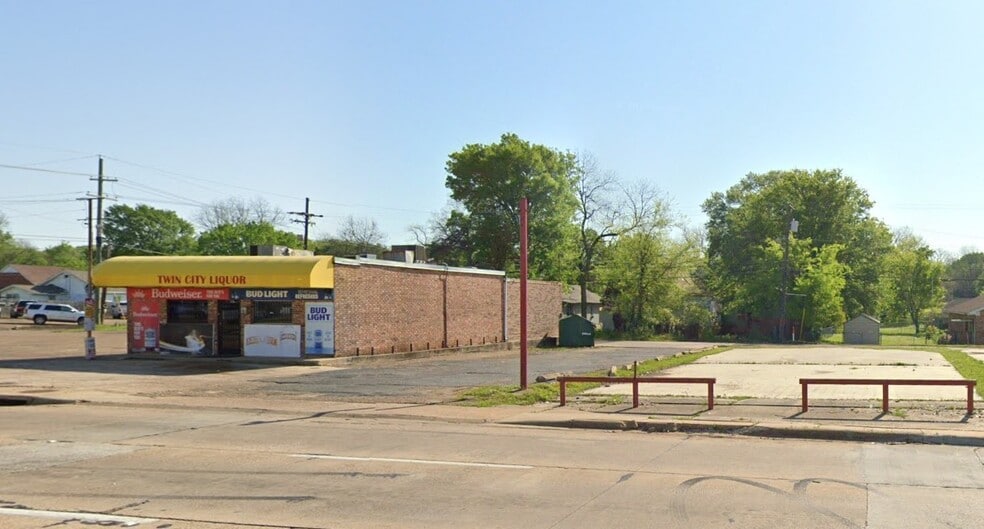 Primary Photo Of 1122 N State Line Ave, Texarkana Convenience Store For Sale