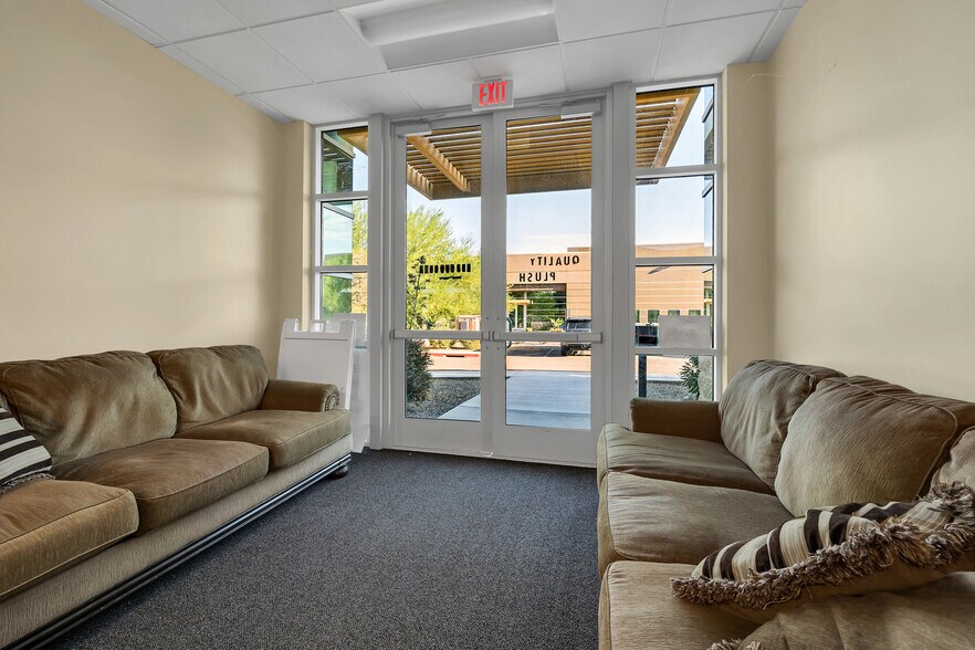 More Photos Of 23320 N 18th Dr, Phoenix Warehouse For Sale