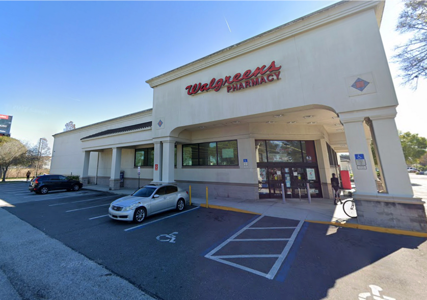 More Photos Of 6560 Ulmerton Rd, Largo Drugstore For Sale