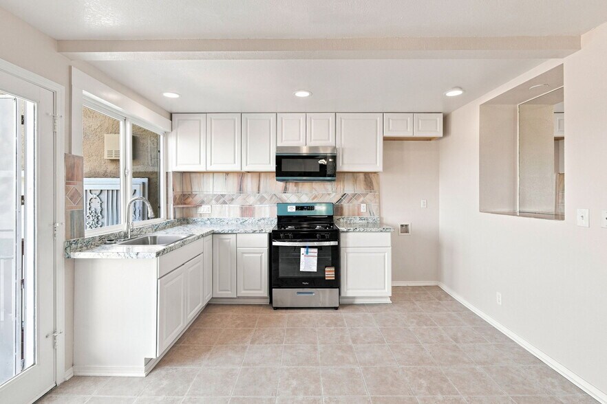More Photos Of 1135 5th Ave, Crockett Apartments For Sale