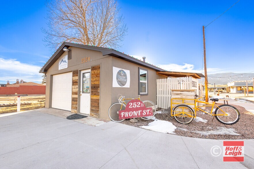 More Photos Of 252 Front St, Monument Freestanding For Sale