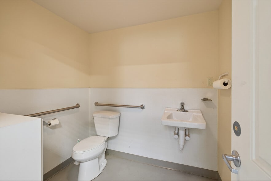 More Photos Of 2302 Resource Blvd, Moab Industrial For Sale