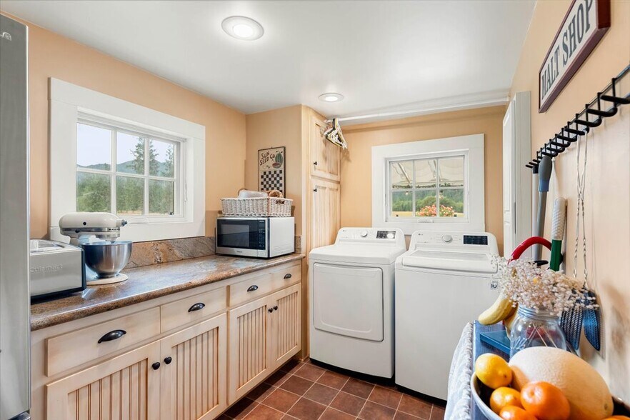 More Photos Of 44510 State 96 Hwy, Seiad Valley Land For Sale