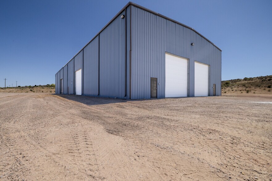 More Photos Of 29282 Stanton Rd, Bonanza Warehouse For Lease