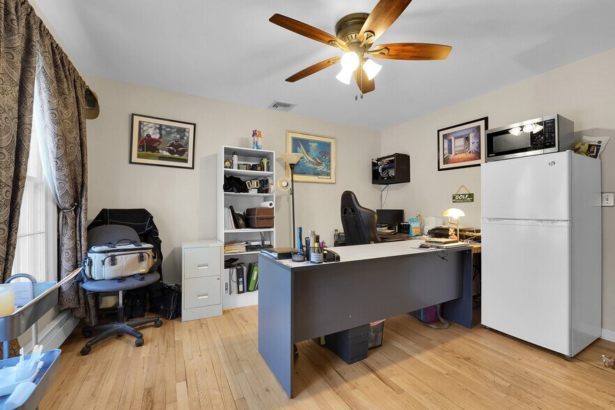 More Photos Of 1 Shadetree Pl, Long Valley Healthcare For Sale