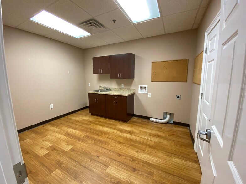 More Photos Of 1500 Oglethorpe Ave, Athens Medical For Lease