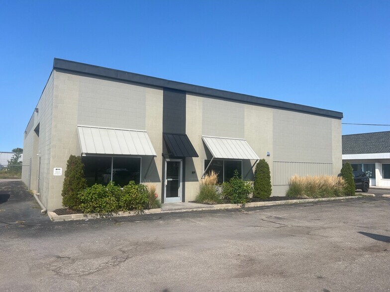 Primary Photo Of 3233 Eastern Ave SE, Grand Rapids Warehouse For Sale