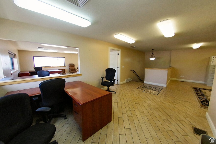 More Photos Of 848 S 2000 W, Syracuse Unknown For Lease