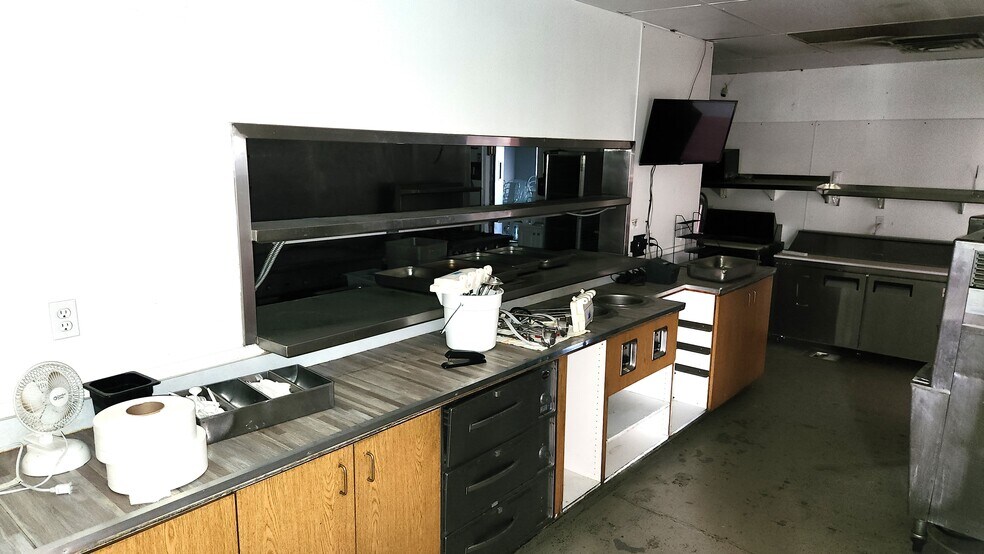 More Photos Of 2100 S Main St, Nephi Storefront Retail Office For Lease