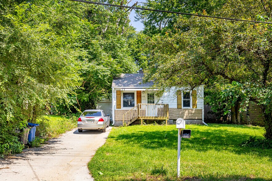 More Photos Of , Des Moines Multifamily For Sale