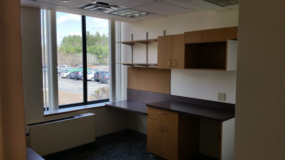 More Photos Of Mediplex Of Concord, Concord Rehabilitation Center For Lease