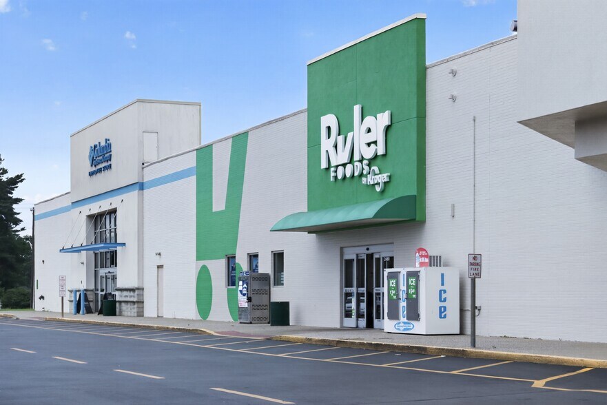 More Photos Of 2480 US Highway 41 N, Henderson Unknown For Lease