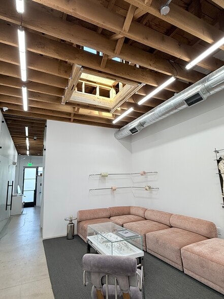 More Photos Of 737-747 N Western Ave, Los Angeles Storefront For Lease