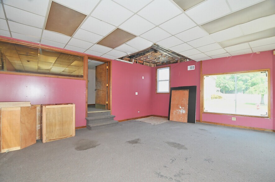More Photos Of 511 W Westfield Ave, Roselle Park Storefront Retail Residential For Sale