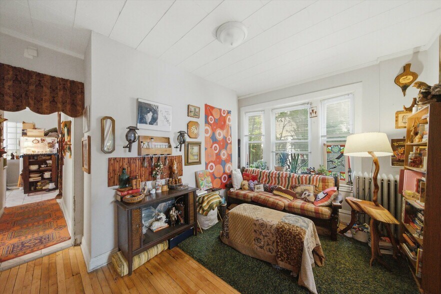 More Photos Of 3605-3607 W Palmer St, Chicago Apartments For Sale