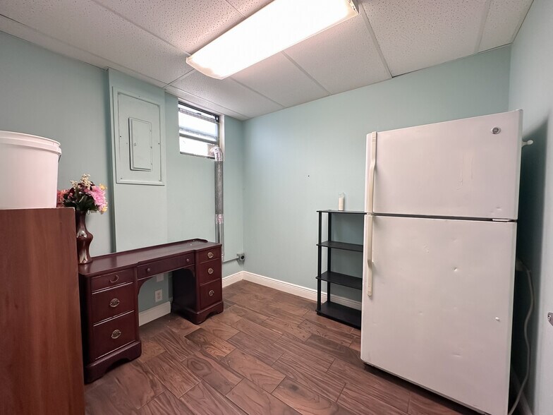 More Photos Of 107-121 Allamanda Dr, Lakeland Unknown For Lease