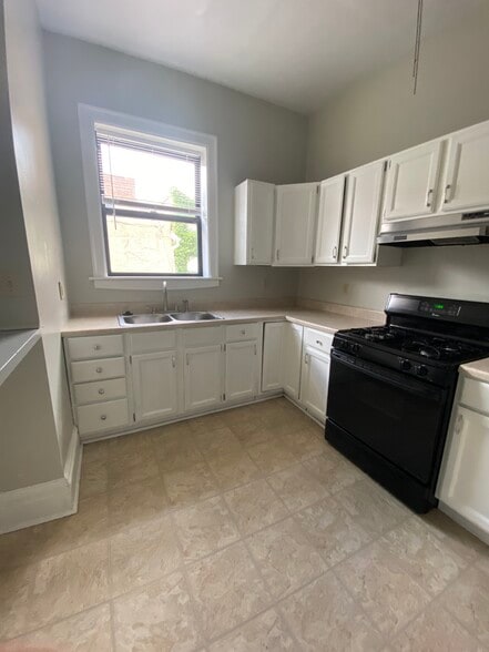 More Photos Of 1309 E Carson St, Pittsburgh Storefront Retail Residential For Sale