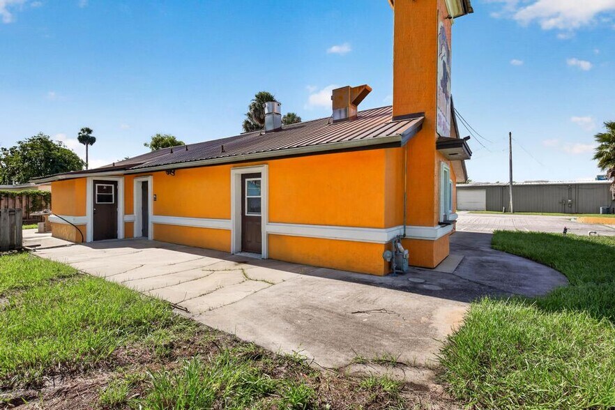 More Photos Of 102 Phillips Dairy Rd, Palatka Restaurant For Sale