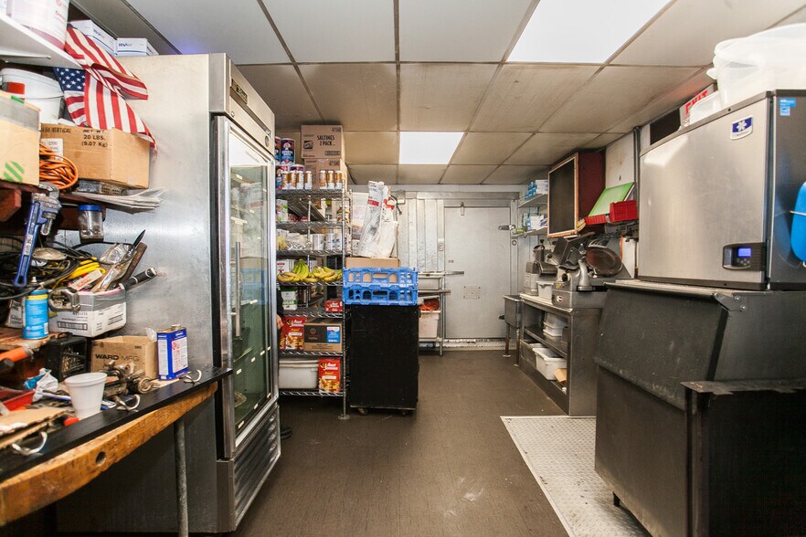 More Photos Of 6053 Ridge Ave, Philadelphia Restaurant For Sale