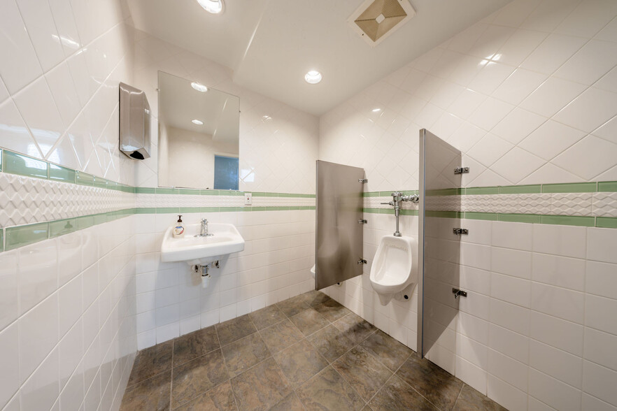 More Photos Of 121 E 1st St, Sanford Office Residential For Sale