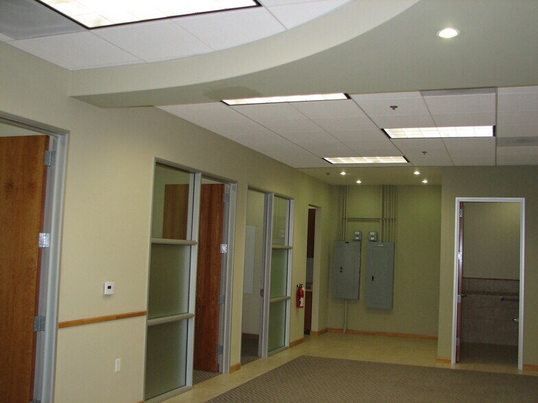 More Photos Of 9650 Research Dr, Irvine Office For Lease