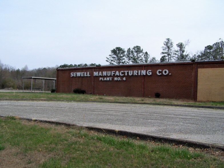 More Photos Of 2580 Highway 46, Heflin Warehouse For Lease