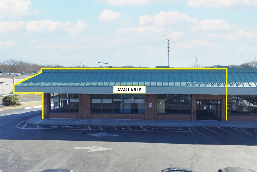 More Photos Of 464 Boston Post Rd, Orange Storefront Retail Office For Lease