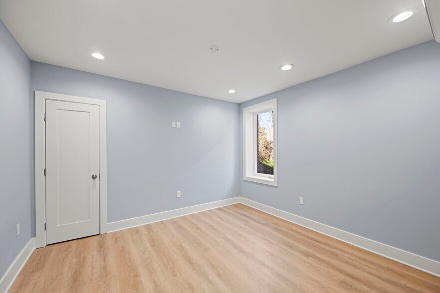 More Photos Of 4535 Avondale St, Bethesda Apartments For Sale