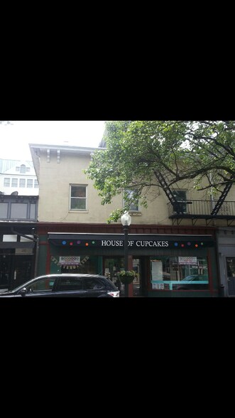 More Photos Of 32 Witherspoon St, Princeton Restaurant For Lease