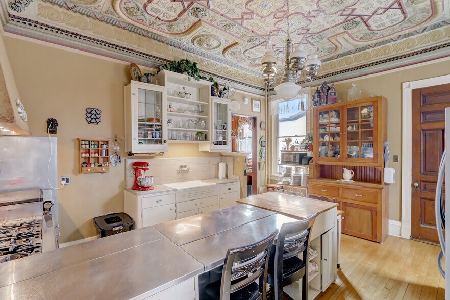 More Photos Of 3209 W Wells St, Milwaukee Hospitality For Sale