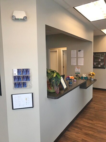 More Photos Of 801-817 Westchester Ave, Harrisonville Office For Lease