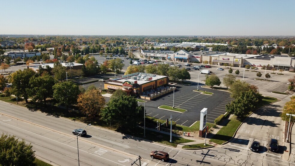 More Photos Of 145 Weber Rd S, Bolingbrook Restaurant For Sale